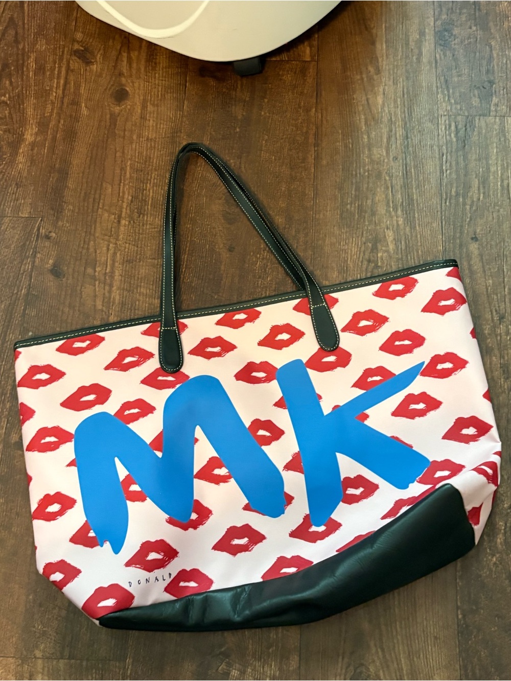 Lip print tote with MK initials